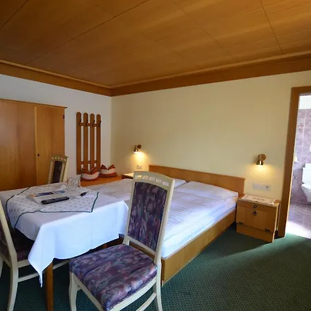 Panzió Gastehaus Monika Mayrhofen