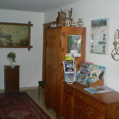 Panzió Gastehaus Monika Mayrhofen