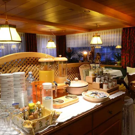 Bed & Breakfast Gastehaus Monika